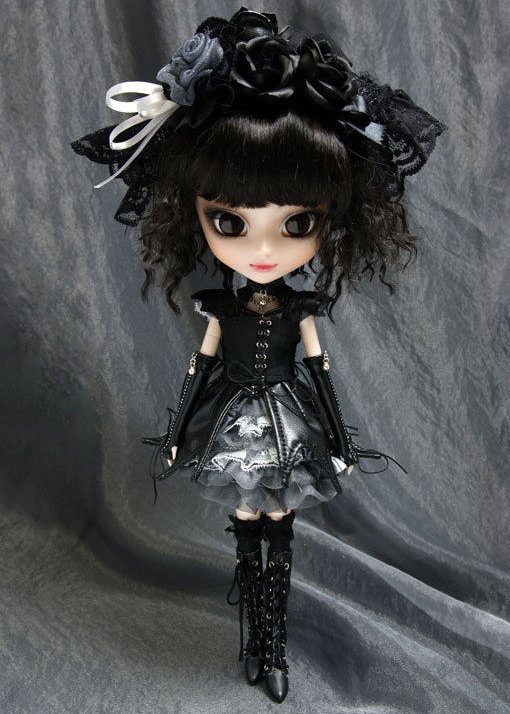 Готические куклы 1383995129_gothic-doll-02