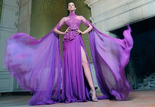 Фиолетовые платья и другая одежда: тенденция 2022 года