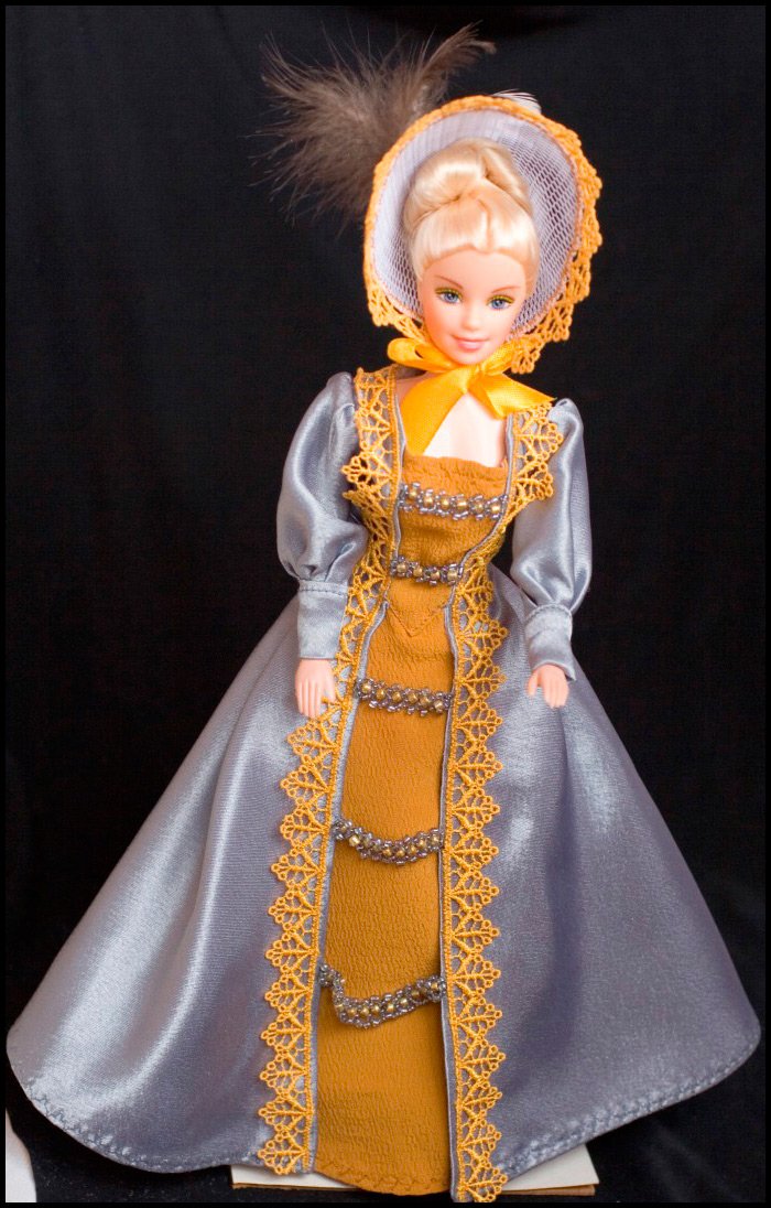 Костюм для кукол своими руками. Платья для кукол. Куклы в исторических костюмах. Костюм для куклы. Куклы в национальных костюмах.