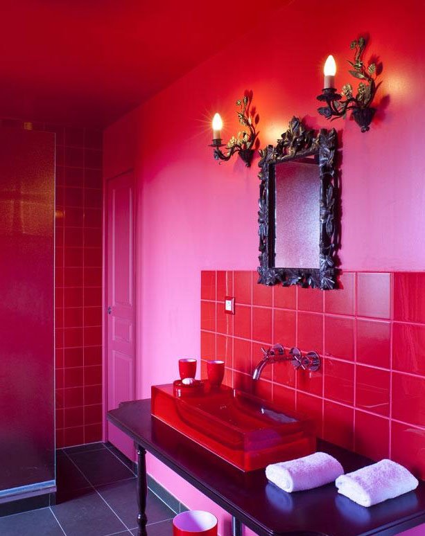 ванная комната в розовых тонах