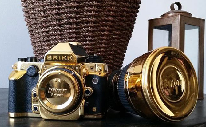 Золотой фотоаппарат от Brikk