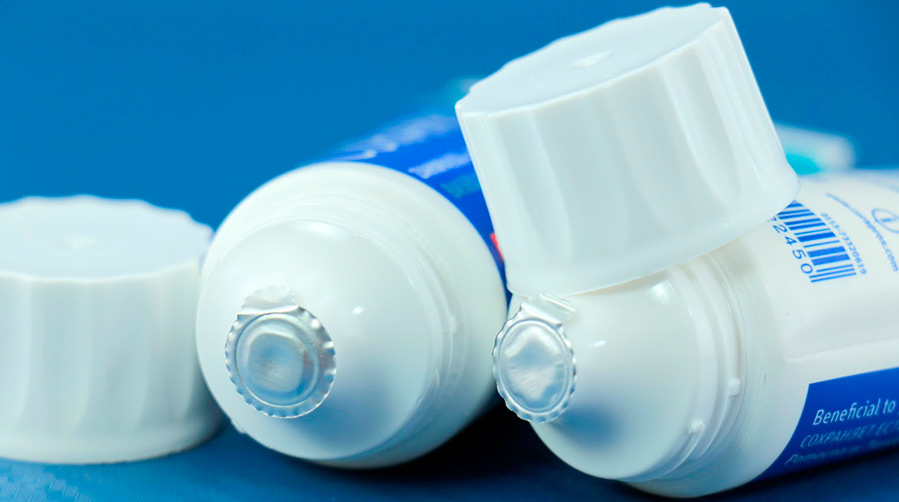 Отбеливающие зубные пасты и отбеливание зубов в домашних условиях