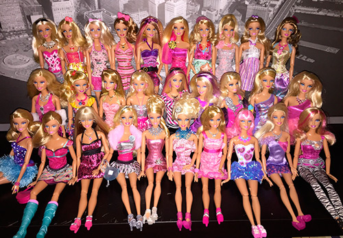Как кукла Барби влияет на модные тенденции и девочек