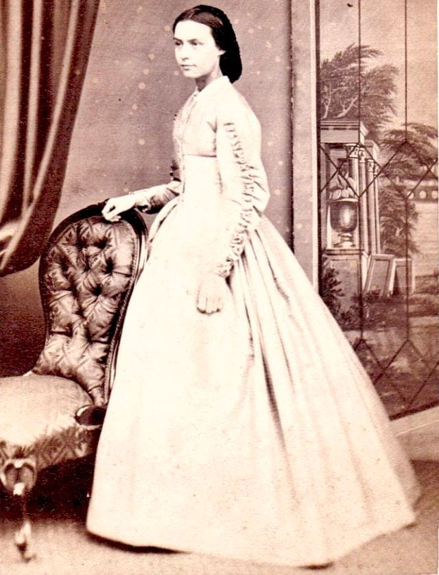 27 платьев для девочек Викторианской эпохи