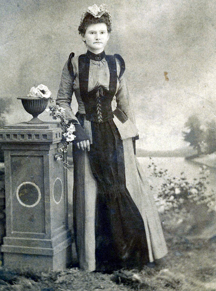 Фото женщины 1880 годов