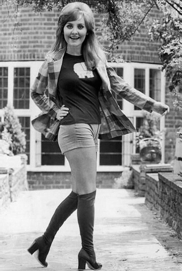 Короткие шорты фото 1970 годов