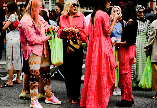 30 лучших образов гостей Недели моды в Нью-Йорке