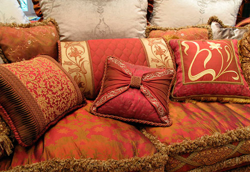 Красивые декоративные подушки ручной работы