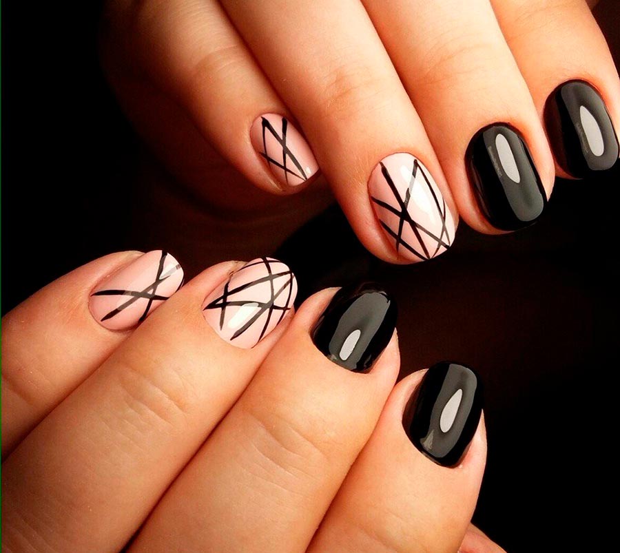 Черный дизайн ногтей