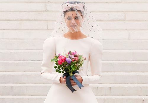 Свадебный букет невесты из роз и пионов